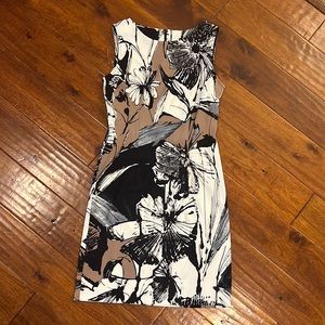 Abstract dress size 4 never worn